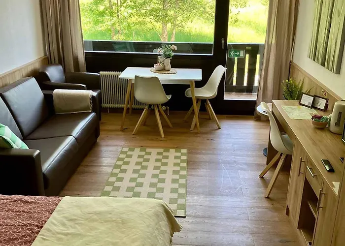 Jogginghose * باد غويسرن